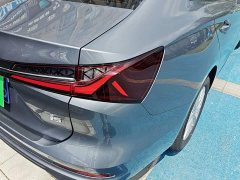 SAIC MG i5 1.5L CVT Luxury - ფოტო 8