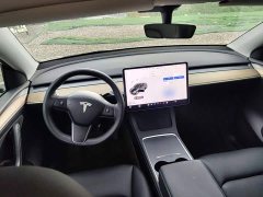 Tesla Model Y Standard Range RWD - ფოტო 10