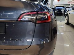 Tesla Model Y Long Range All-Wheel Drive - ფოტო 8
