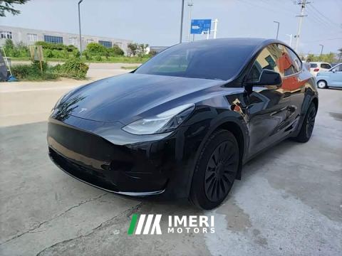 2024 Tesla Model Y Rear-Wheel Drive