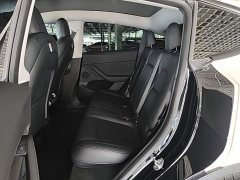 Tesla Model Y Standard Range RWD - ფოტო 17