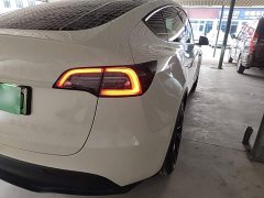 Tesla Model Y Standard Range RWD - ფოტო 8