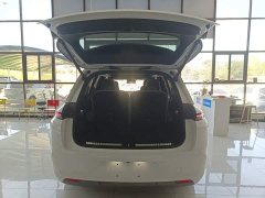 Li Auto L8 Max Intelligent Refresh Edition - ფოტო 19