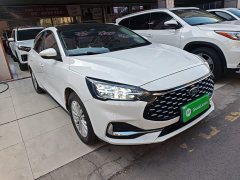 Ford Focus Sedan EcoBoost 180 Automatic Trend - ფოტო 4