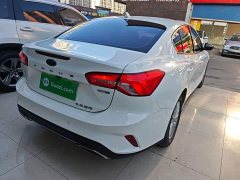Ford Focus Sedan EcoBoost 180 Automatic Trend - ფოტო 7