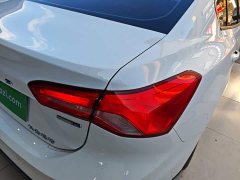 Ford Focus Sedan EcoBoost 180 Automatic Trend - ფოტო 8