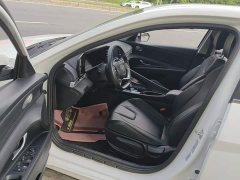 Hyundai Elantra 1.5L CVT GLX Elite - ფოტო 16