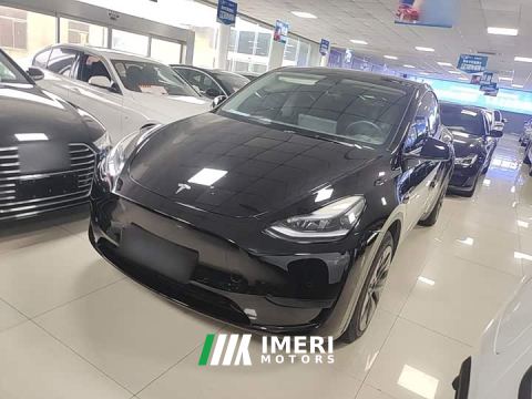 2024 Tesla Model Y Rear-Wheel Drive