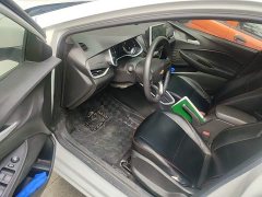 Chevrolet Cruze 325T Automatic Joyful Edition - ფოტო 16
