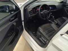 Volkswagen Sagitar 280TSI DSG Flying Edition - ფოტო 16