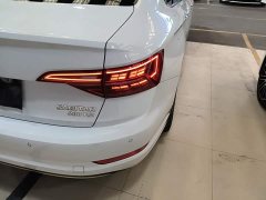 Volkswagen Sagitar 280TSI DSG Flying Edition - ფოტო 8