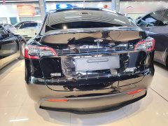 Tesla Model Y Rear-Wheel Drive - ფოტო 6