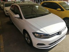 Volkswagen Polo 2019 Plus 1.5L Automatic Panoramic Sunroof Comfort Edition - ფოტო 4
