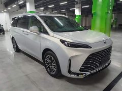 Buick GL8 New Energy Lusang Respect Edition - ფოტო 4