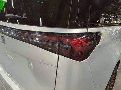 Buick GL8 New Energy Lusang Respect Edition - ფოტო 8