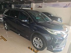 Toyota Sienna 2021 2.5L Hybrid Premium Edition - ფოტო 4