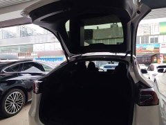 Tesla Model Y Rear-Wheel Drive - ფოტო 19