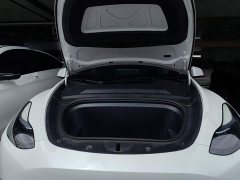 Tesla Model Y Rear-Wheel Drive - ფოტო 20