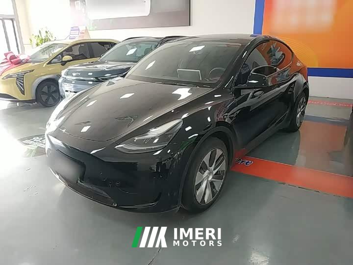 Tesla Model Y Facelift Rear-Wheel Drive