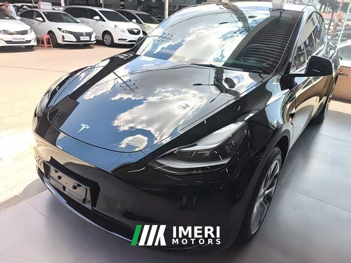 Tesla Model Y Facelift Rear-Wheel Drive