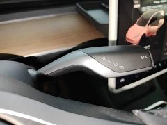 Tesla Model Y Long Range All-Wheel Drive - ფოტო 14
