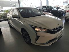 Dongfeng Yixuan 230T Automatic Chasing Wind Edition - ფოტო 4