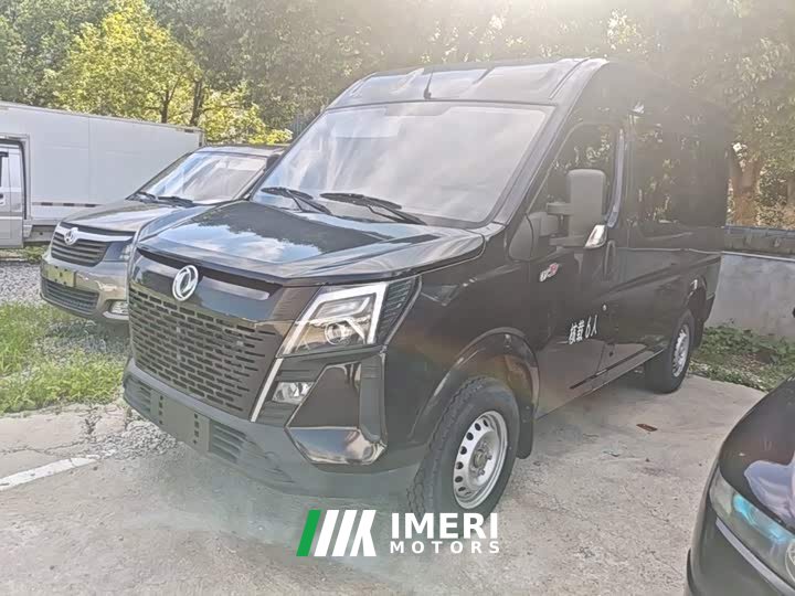 Yufeng Royal Wind V9 2.0T Automatic FWD Multi-functional Short-wheelbase Mid-roof 5/6-seater - ავტომობილი ჩინეთიდან