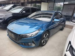 Hyundai Elantra 1.5L CVT Luxury - ფოტო 1