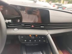 Hyundai Elantra 1.5L CVT Luxury - ფოტო 13