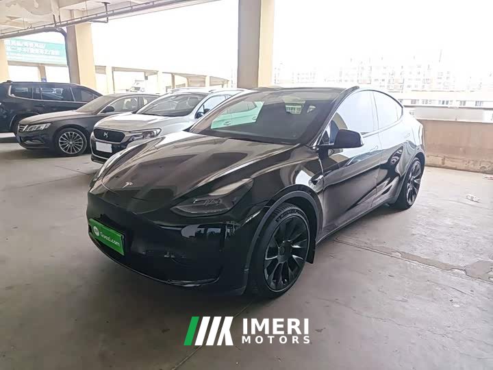 Tesla Model Y Facelift Rear-Wheel Drive