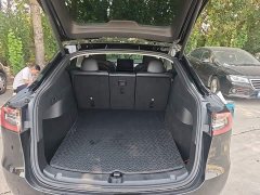 Tesla Model Y Rear-Wheel Drive - ფოტო 19