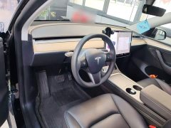 Tesla Model Y Standard Range RWD - ფოტო 10