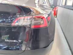 Tesla Model Y Standard Range RWD - ფოტო 8