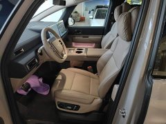 Li Auto MEGA Home Family Edition - ფოტო 15
