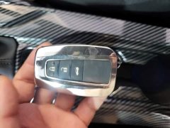 Toyota Corolla Hybrid 1.8H E-CVT Luxury - ფოტო 9