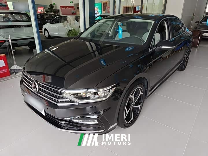 Volkswagen Magotan 2 Million Units Commemorative Edition 280TSI DSG Leading Type - ავტომობილი ჩინეთიდან