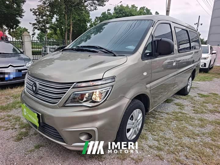 Dongfeng Delica M5L 1.6L Utility 7-Seater