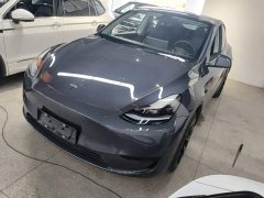Tesla Model Y Rear-Wheel Drive - ფოტო 1
