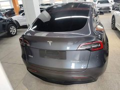 Tesla Model Y Rear-Wheel Drive - ფოტო 6