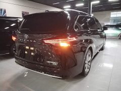 Toyota Sienna 2024 2.5L Hybrid Premium - ფოტო 7