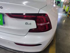 Volvo S60 2025 B4 Smart Luxury Edition - ფოტო 8