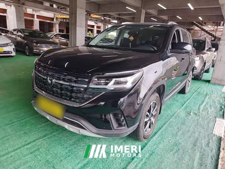 Dongfeng Fenghang T5 Prosperity Edition 1.5T Automatic Dream-Chasing 5-Seater