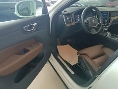 Volvo XC60 B5 AWD Smart Remote Luxury Edition - ფოტო 16