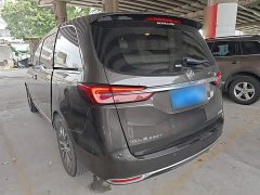 Buick GL8 Land Business Class 652T Premium - ფოტო 5