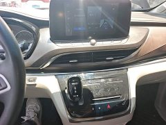Buick GL8 Land Official Business Class 652T Comfort Edition - ფოტო 13