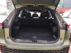 Volkswagen Taos L 380TSI AWD Luxury - ფოტო 19