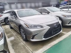 Lexus ES 2020 300h Excellence - ფოტო 4