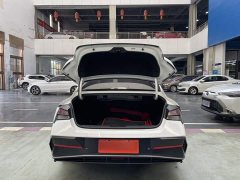 Hyundai Elantra 2023 1.5L CVT Luxury - ფოტო 16