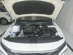 Hyundai Elantra 2023 1.5L CVT Luxury - ფოტო 17