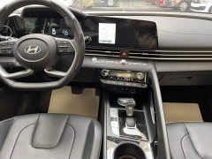Hyundai Elantra 2023 1.5L CVT Luxury - ფოტო 7